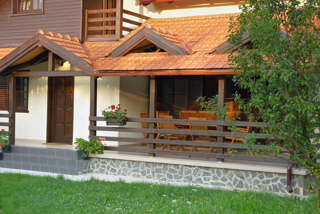 Casuta Cu Prieteni Cornu de Jos Szoba fotó